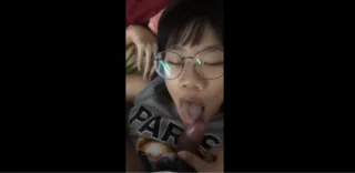 คลิปหลุด สาว มปลาย อมให้แฟนโคตรเสียว