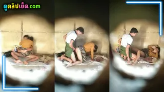หนุ่มน้อยพม่ากับแฟนสาวแสนสวย แอบเย็ดในตึกที่กำลังก่อสร้าง โดนมือดีแอบถ่าย ถลกผ้าถุงเย็ดแตกใน